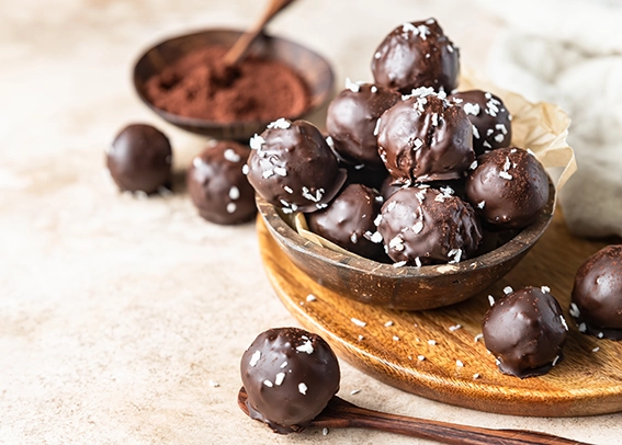 No-bake peanut butter balls Easy peanut butter dessert Homemade peanut butter bites Chocolate peanut butter balls Bite-sized peanut butter treats