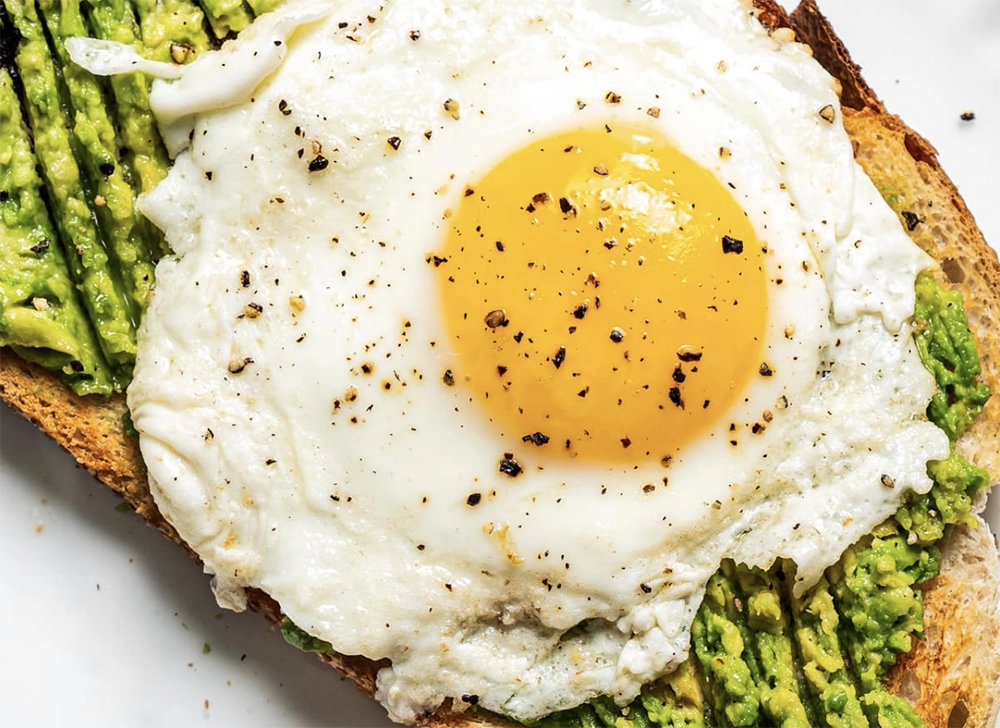 Egg and Avocado Toast, Breakfast Toast with Avocado, Healthy Toast Recipe