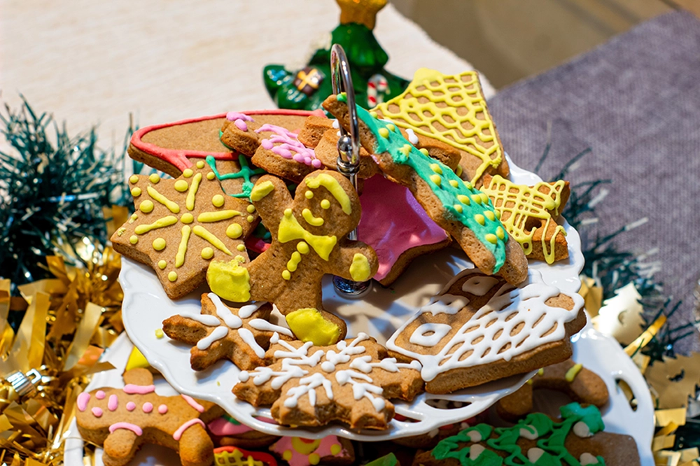 holiday cookie ideas, seasonal cookie recipes, celebratory cookie designs