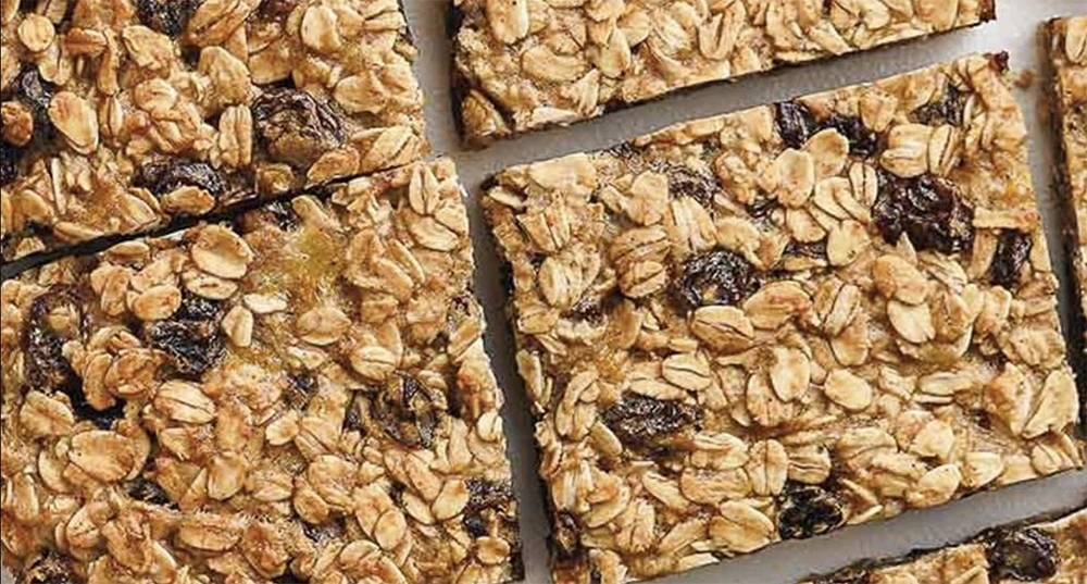 Raisin Oatmeal Bars, Breakfast Bars with Oats, Healthy Snack Bars